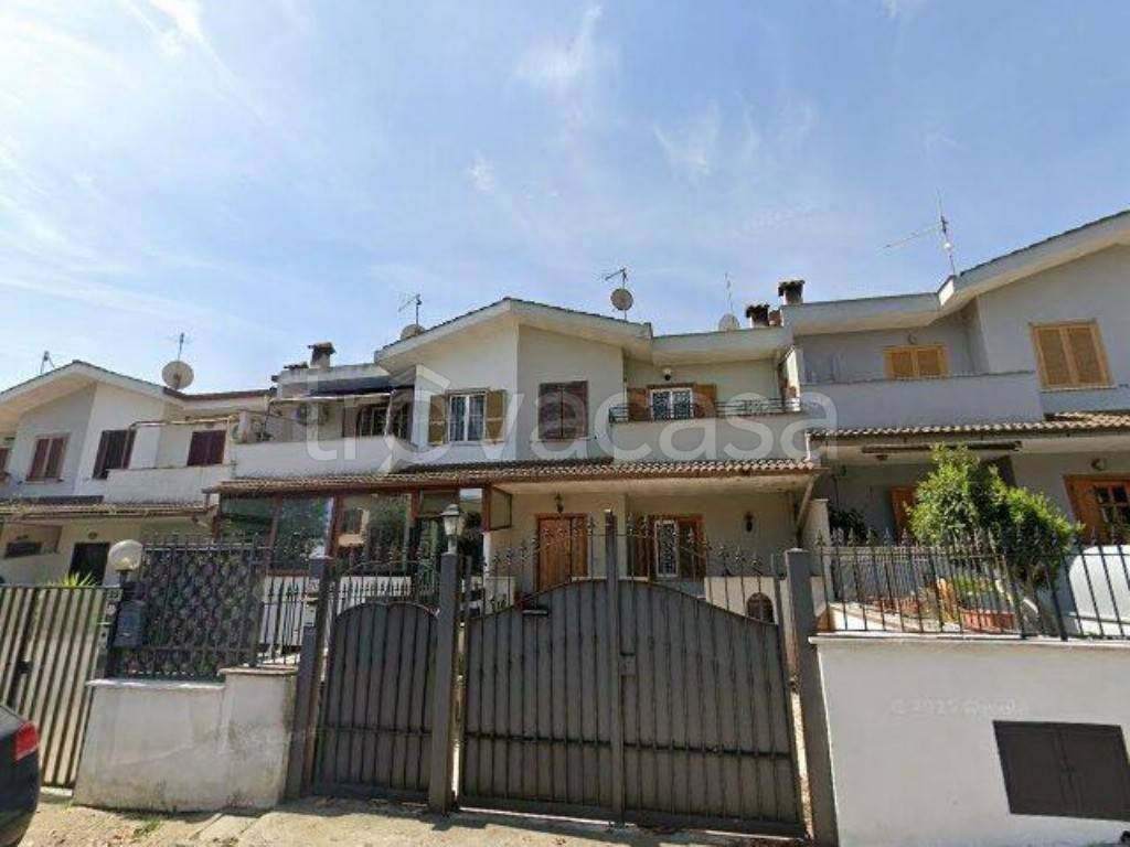 casa indipendente in vendita a Rignano Flaminio