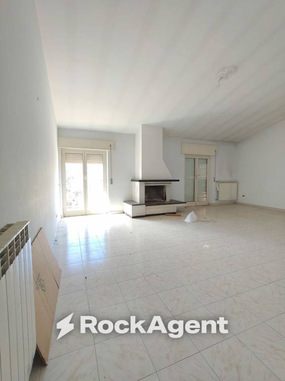 appartamento in vendita a Rignano Flaminio in zona Santo Sisini