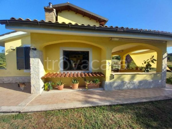 casa indipendente in vendita a Rignano Flaminio