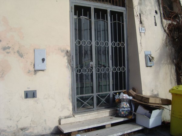 locale commerciale in vendita a Rignano Flaminio