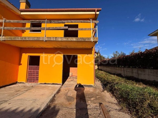 casa indipendente in vendita a Rignano Flaminio