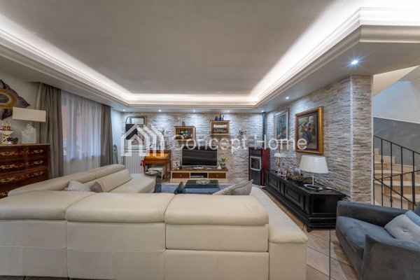 casa indipendente in vendita a Rignano Flaminio