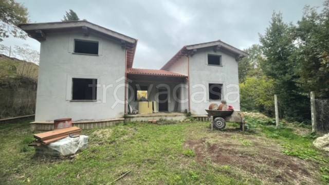 casa indipendente in vendita a Rignano Flaminio