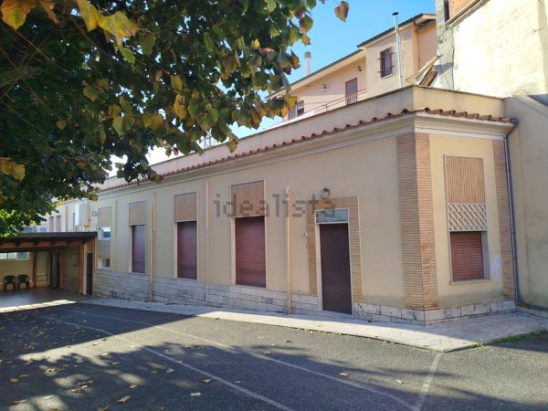 casa indipendente in vendita a Rignano Flaminio in zona Santo Sisini
