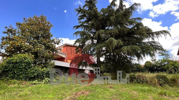 casa indipendente in vendita a Rignano Flaminio