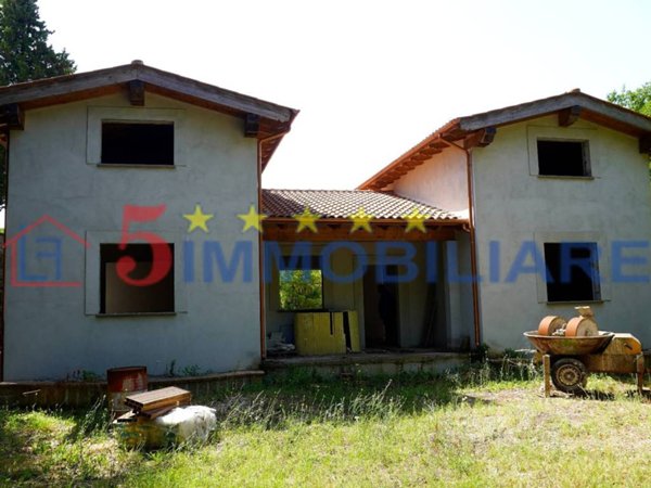 casa indipendente in vendita a Rignano Flaminio