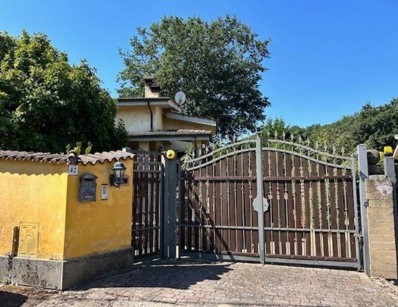 casa indipendente in vendita a Rignano Flaminio