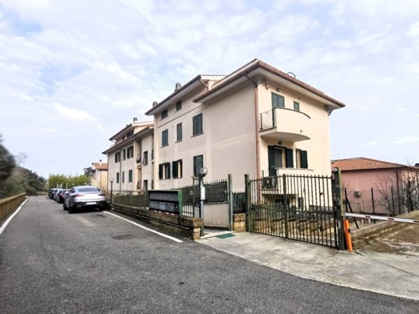 appartamento in vendita a Rignano Flaminio