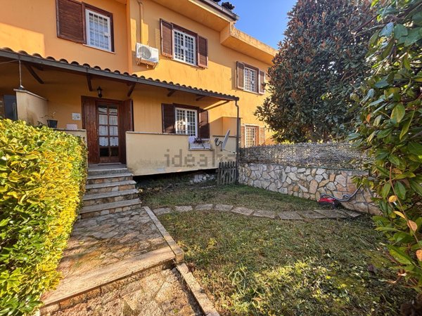 quadrivano in vendita a Rignano Flaminio