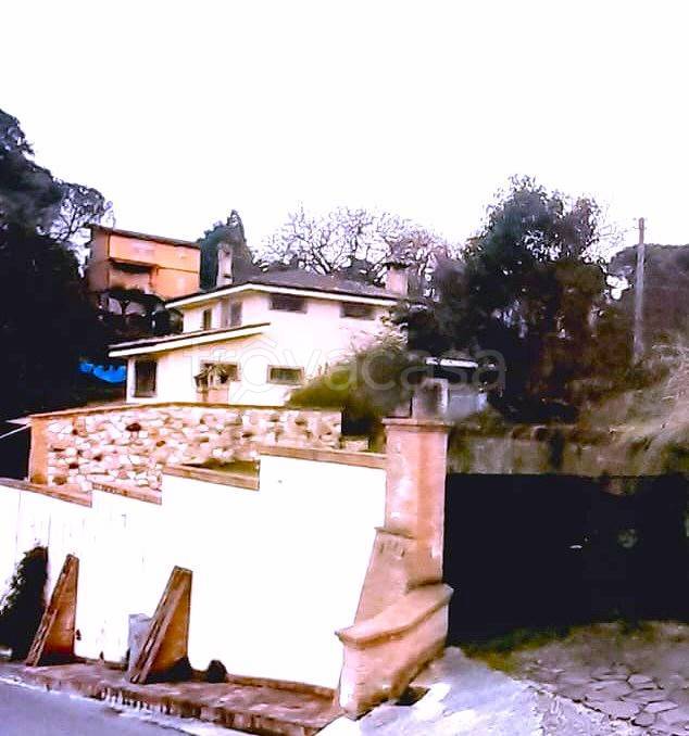 casa indipendente in vendita a Rignano Flaminio in zona Montelarco