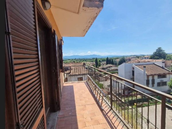 casa indipendente in vendita a Rignano Flaminio