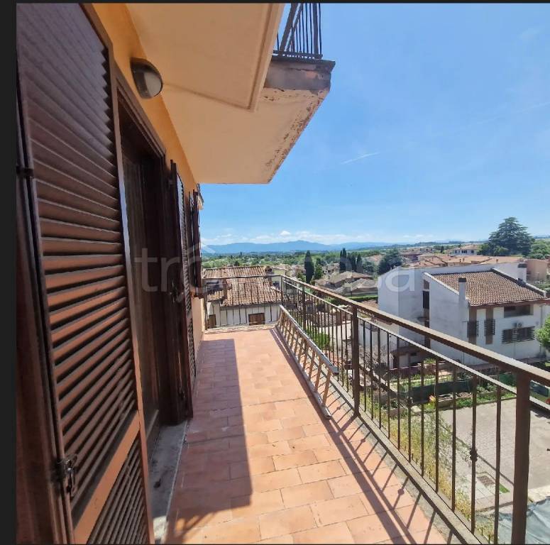 casa indipendente in vendita a Rignano Flaminio