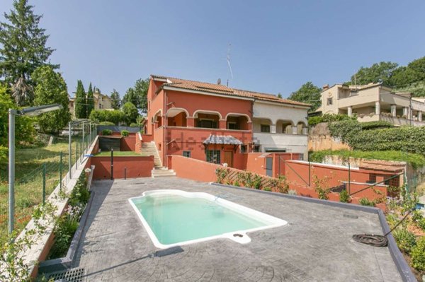 casa indipendente in vendita a Rignano Flaminio in zona Valle Spadana