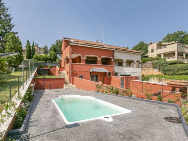 casa indipendente in vendita a Rignano Flaminio in zona Valle Spadana