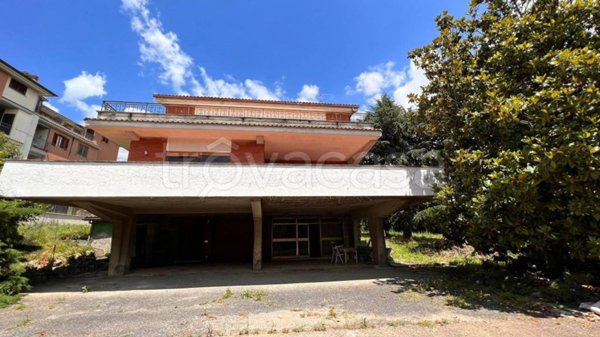 casa indipendente in vendita a Rignano Flaminio