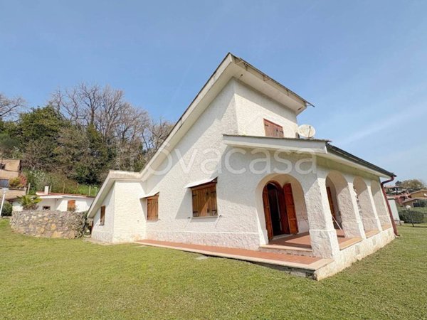 casa indipendente in vendita a Rignano Flaminio in zona Montelarco