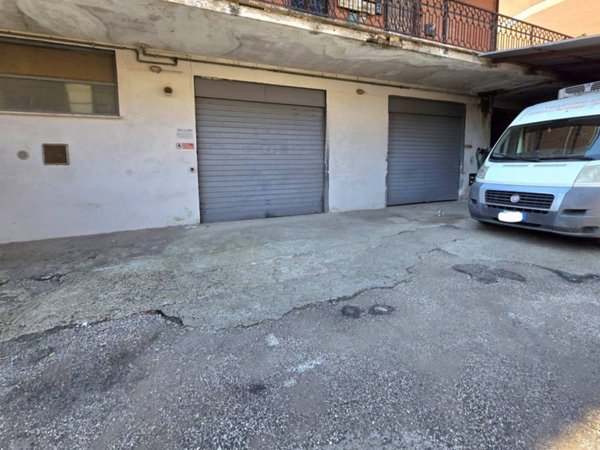 negozio in vendita a Rignano Flaminio