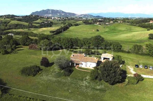 casa indipendente in vendita a Rignano Flaminio