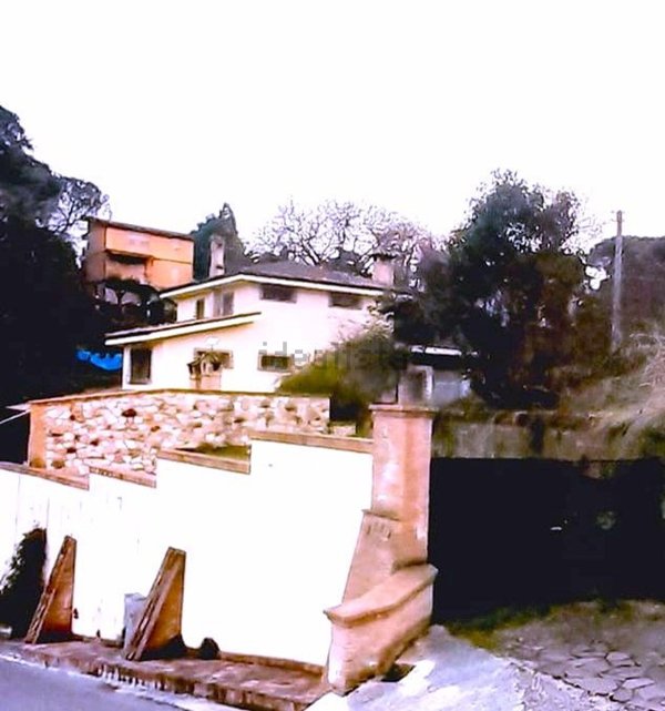 casa indipendente in vendita a Rignano Flaminio