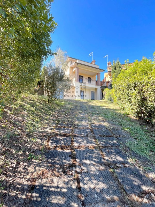 casa indipendente in vendita a Rignano Flaminio