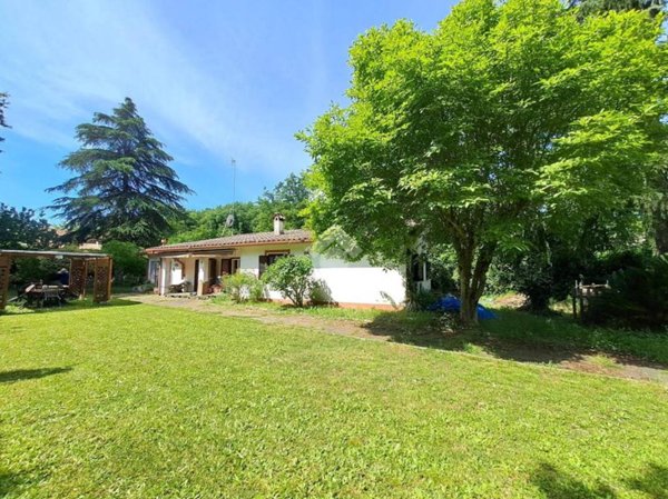 casa indipendente in vendita a Rignano Flaminio in zona Montelarco