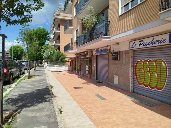 negozio in vendita a Rignano Flaminio