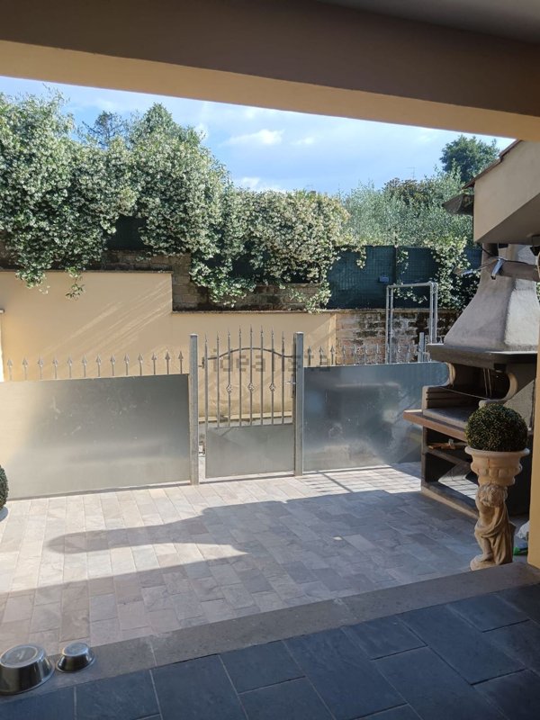 casa indipendente in vendita a Rignano Flaminio in zona Montelarco