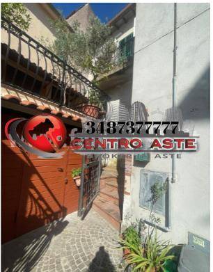 appartamento in vendita a Rignano Flaminio in zona Santo Sisini