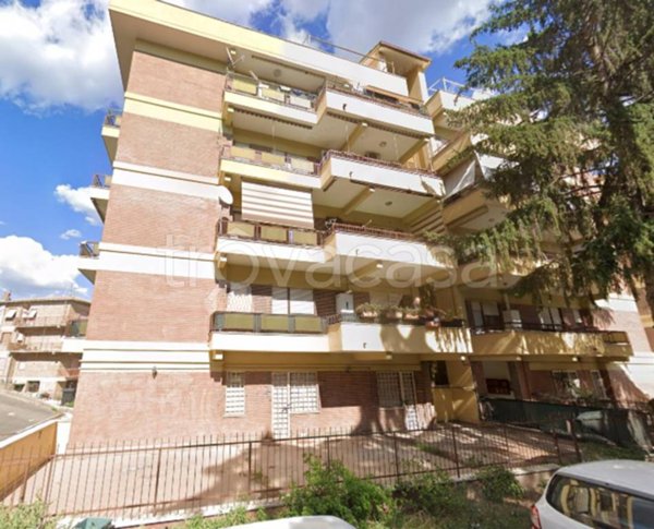 appartamento in vendita a Rignano Flaminio in zona Santo Sisini
