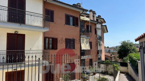 appartamento in vendita a Rignano Flaminio in zona Santo Sisini