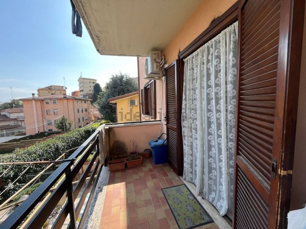 appartamento in vendita a Rignano Flaminio in zona Santo Sisini