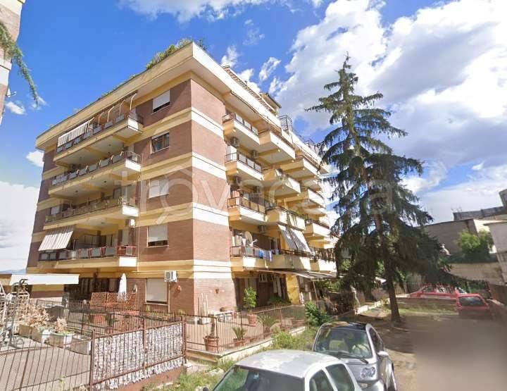 appartamento in vendita a Rignano Flaminio in zona Santo Sisini