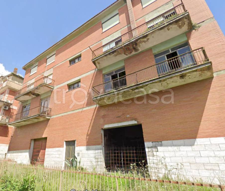 appartamento in vendita a Rignano Flaminio in zona Santo Sisini