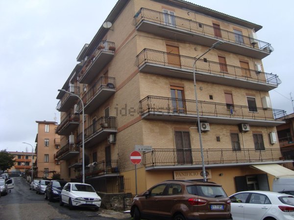 appartamento in vendita a Rignano Flaminio in zona Santo Sisini