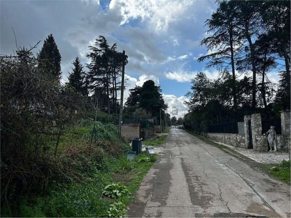 casa indipendente in vendita a Rignano Flaminio in zona Montelarco