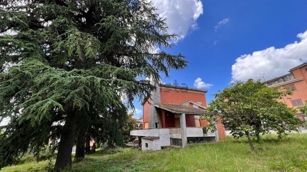 casa indipendente in vendita a Rignano Flaminio in zona Santo Sisini