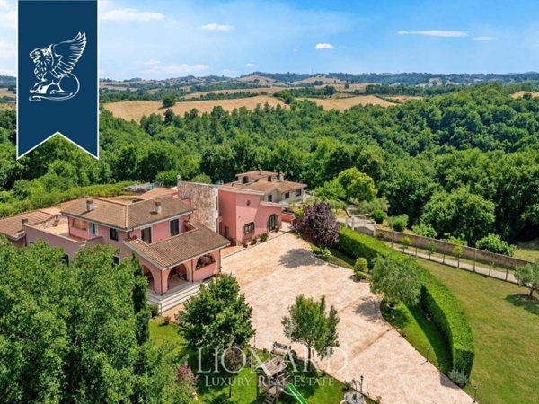 casa indipendente in vendita a Rignano Flaminio