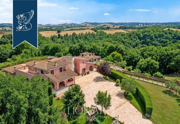casa indipendente in vendita a Rignano Flaminio