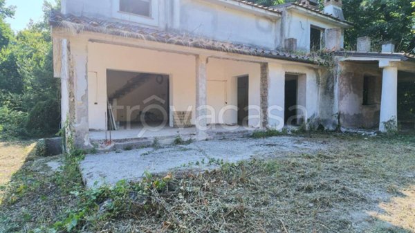 casa indipendente in vendita a Rignano Flaminio in zona Montelarco
