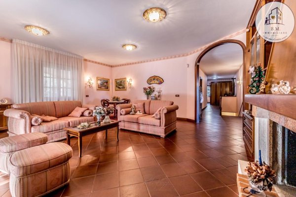 casa indipendente in vendita a Rignano Flaminio in zona Santo Sisini