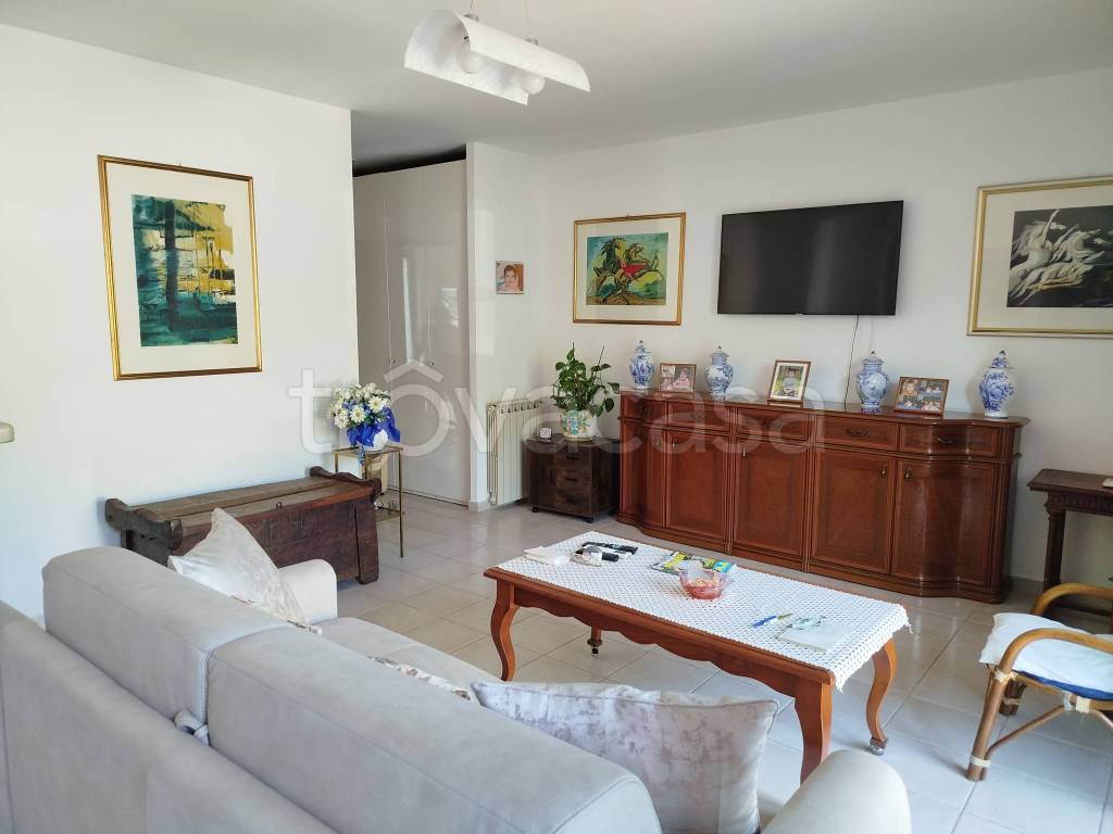 casa indipendente in vendita a Rignano Flaminio