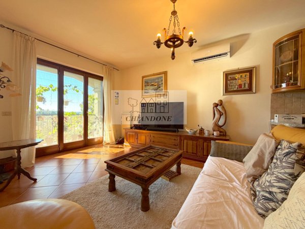 casa indipendente in vendita a Rignano Flaminio in zona Montelarco