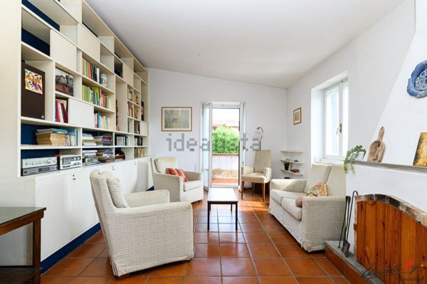 casa indipendente in vendita a Rignano Flaminio in zona Montelarco