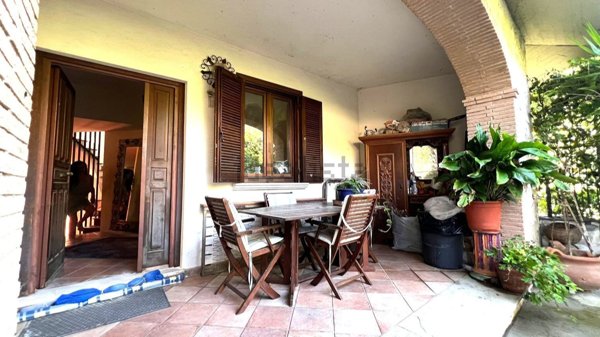 casa indipendente in vendita a Rignano Flaminio in zona Montelarco