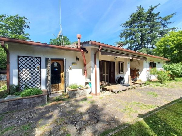 casa indipendente in vendita a Rignano Flaminio in zona Montelarco