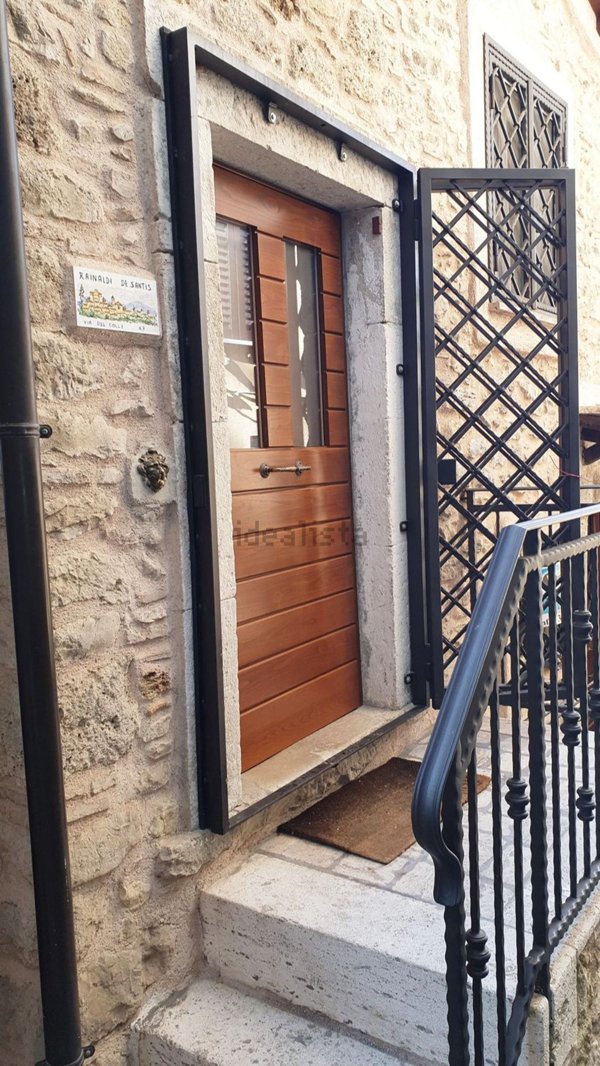 casa indipendente in vendita a Riofreddo