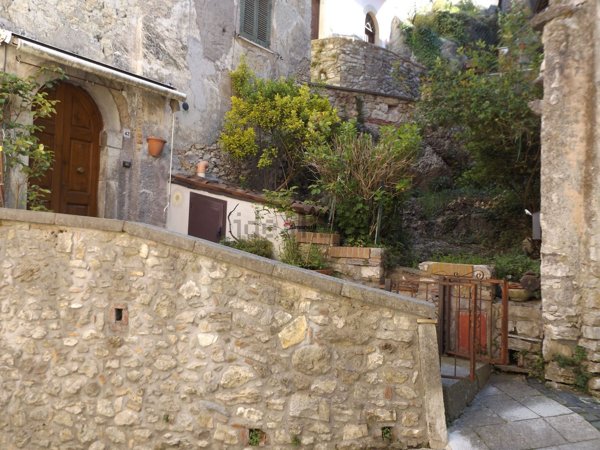 appartamento in vendita a Riofreddo