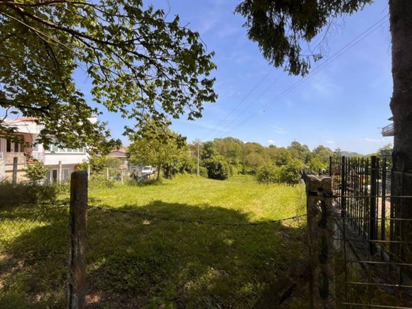 terreno agricolo in vendita a Rocca di Papa in zona Pratoni del Vivaro