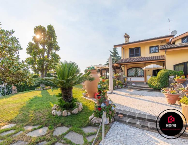 casa indipendente in vendita a Rocca di Papa