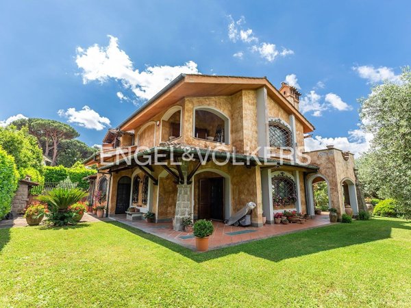 casa indipendente in vendita a Rocca di Papa